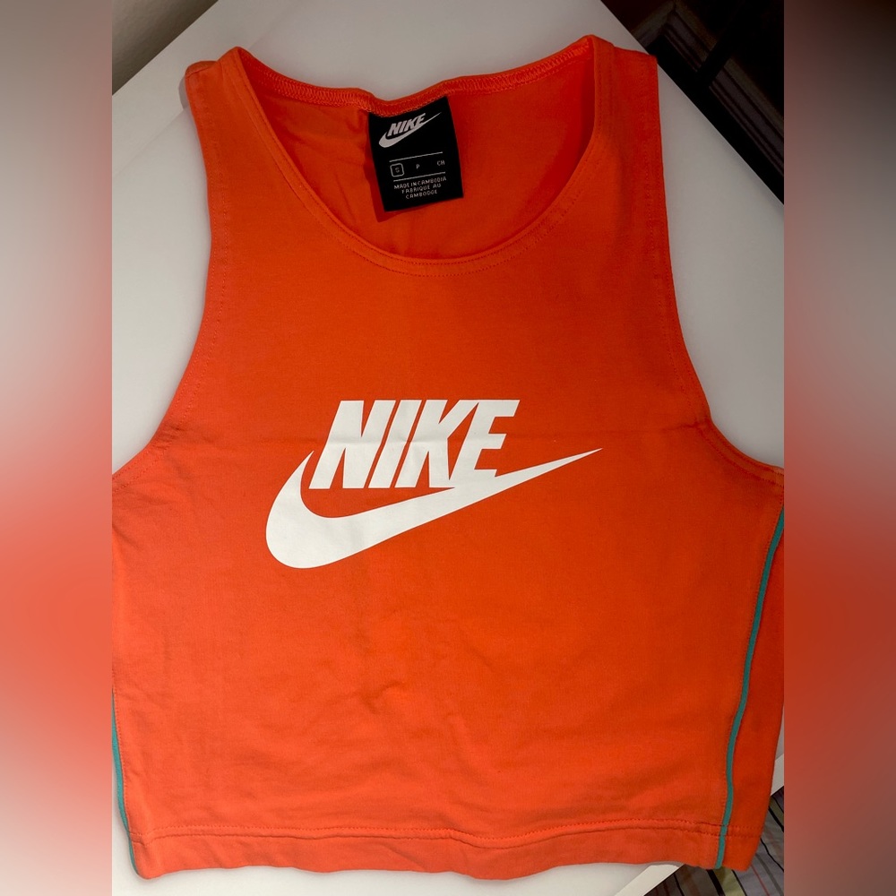Nike Vintage / Limited Edition Top